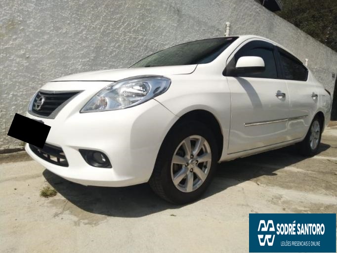 NISSAN VERSA 1.6 SL FLEX 2014 