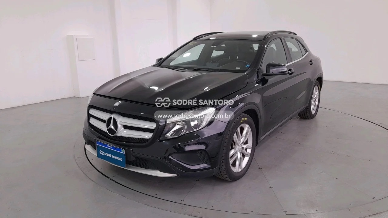 MERCEDES-BENZ GLA200FF 2015